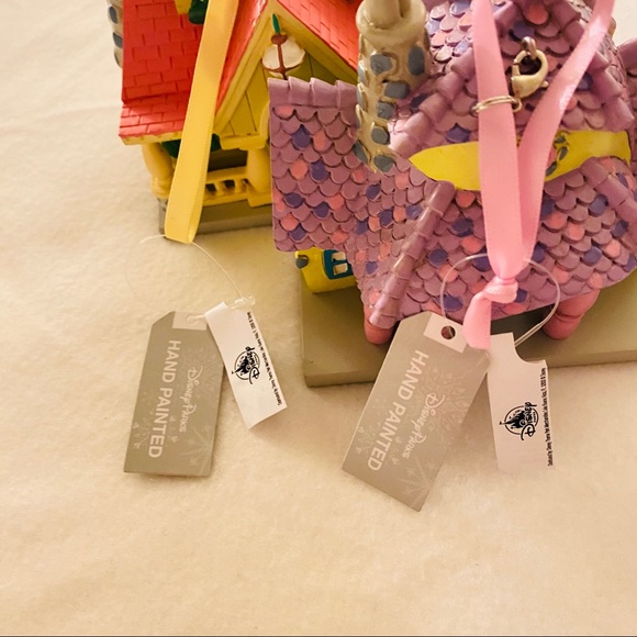 ❤️Pair of Iconic Mickey Minnie Mouse Toon Town Houses Ornaments Disneyland💛 - Picture 2 of 9